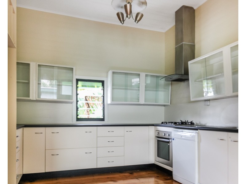 6 Bramston Terrace, Herston QLD 4006