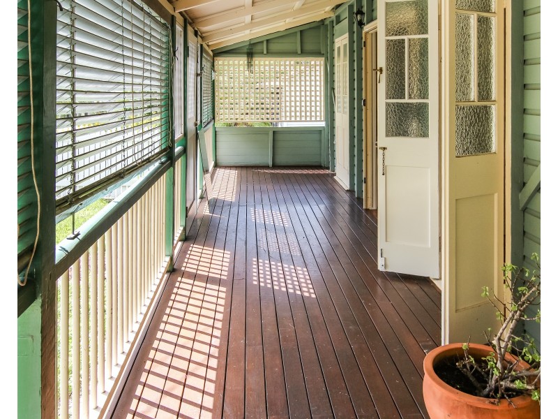 6 Bramston Terrace, Herston QLD 4006