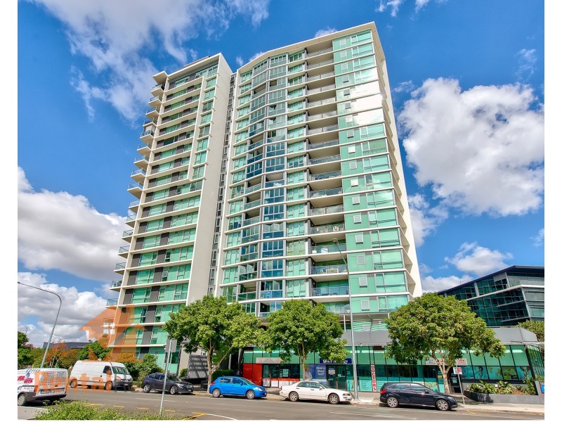 20703/8 Harbour Road, Hamilton QLD 4007