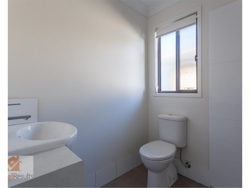 2/21 Creekside Court, Everton Hills QLD 4053