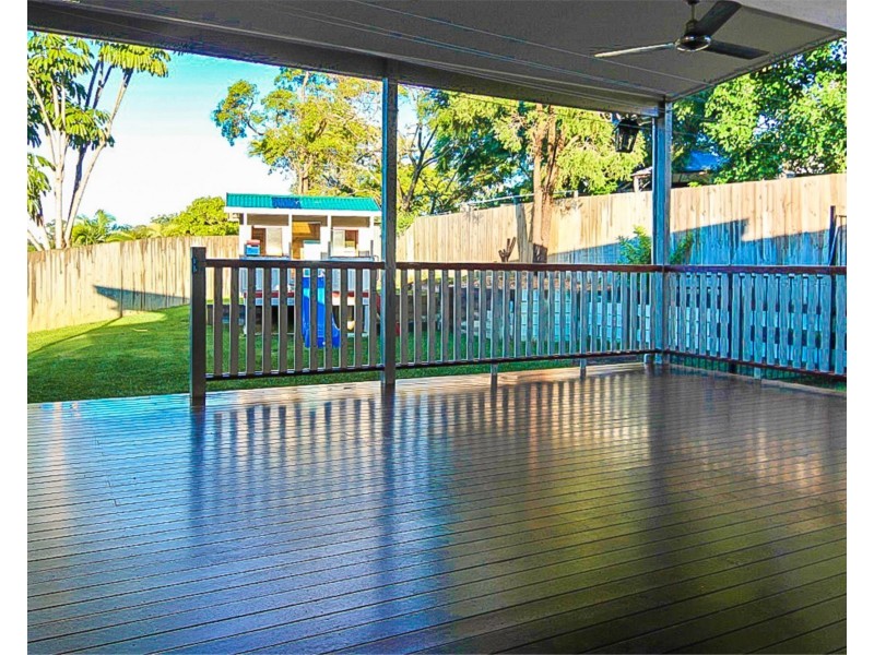 8 Burbank Street, Stafford Heights QLD 4053