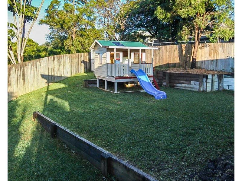 8 Burbank Street, Stafford Heights QLD 4053