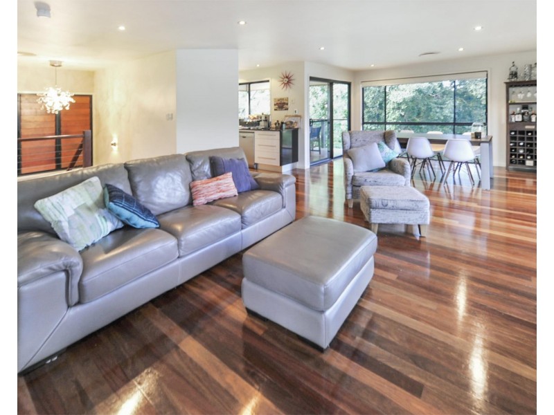 12A Hartfield Drive, Bardon QLD 4065