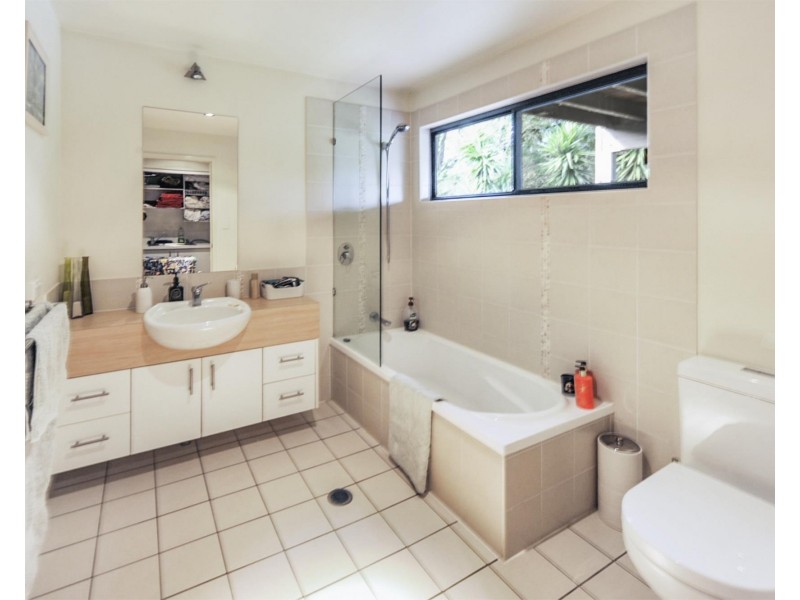 12A Hartfield Drive, Bardon QLD 4065