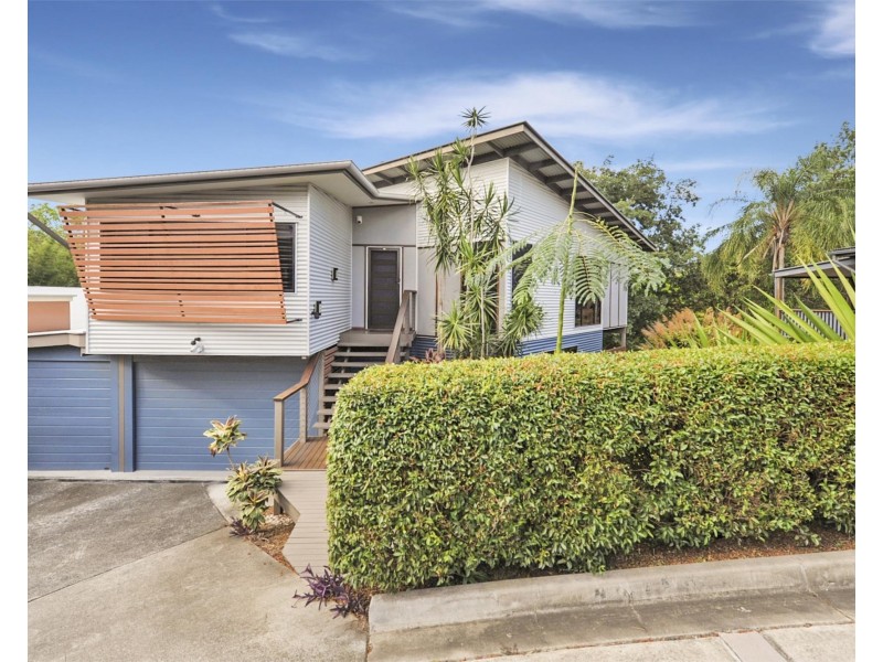 12A Hartfield Drive, Bardon QLD 4065