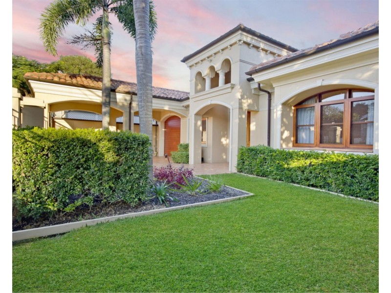 33 Eblin Drive, Hamilton QLD 4007