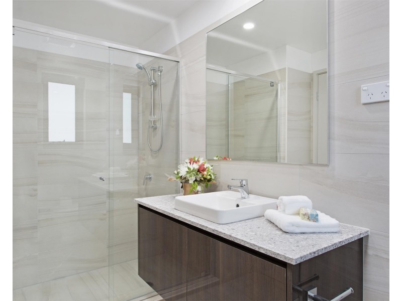 603/8 Hunt Street, Hamilton QLD 4007