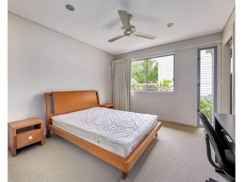 61 Douglas Street, St Lucia QLD 4067