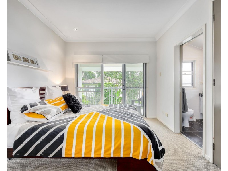 4/106 Carmody Road, St Lucia QLD 4067