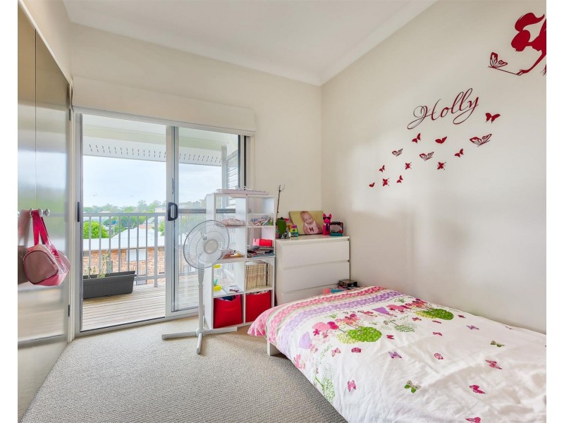 4/106 Carmody Road, St Lucia QLD 4067