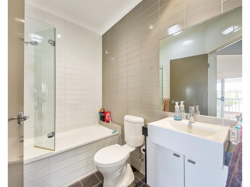 4/106 Carmody Road, St Lucia QLD 4067