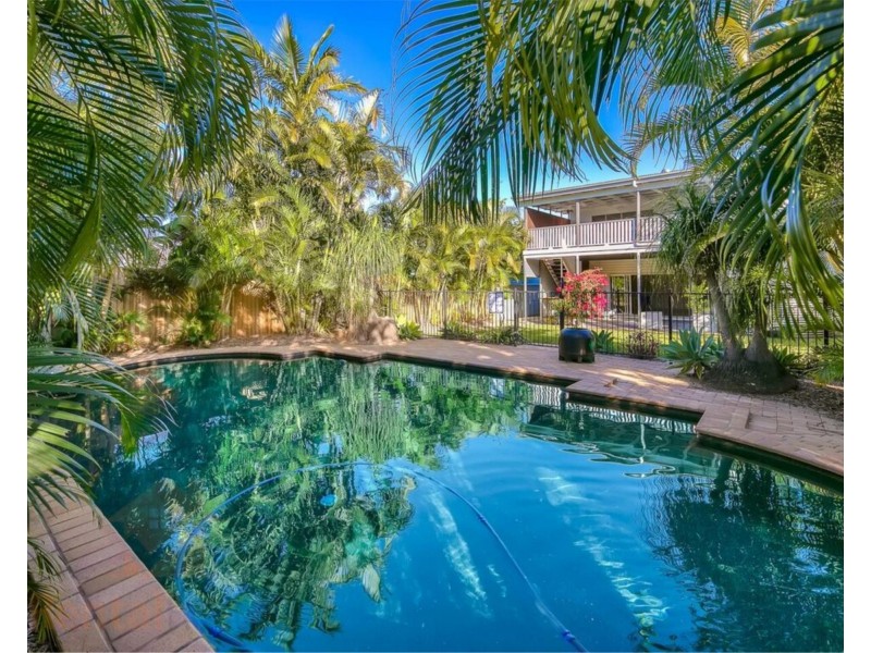 32 Eleventh Avenue, Kedron QLD 4031