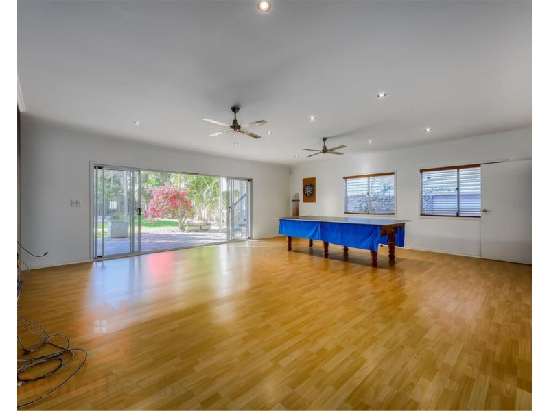 32 Eleventh Avenue, Kedron QLD 4031