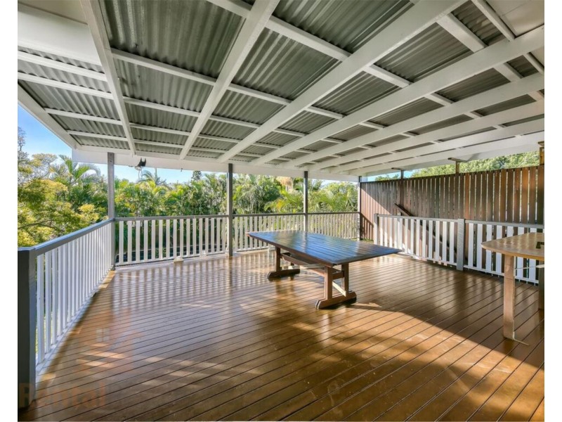 32 Eleventh Avenue, Kedron QLD 4031