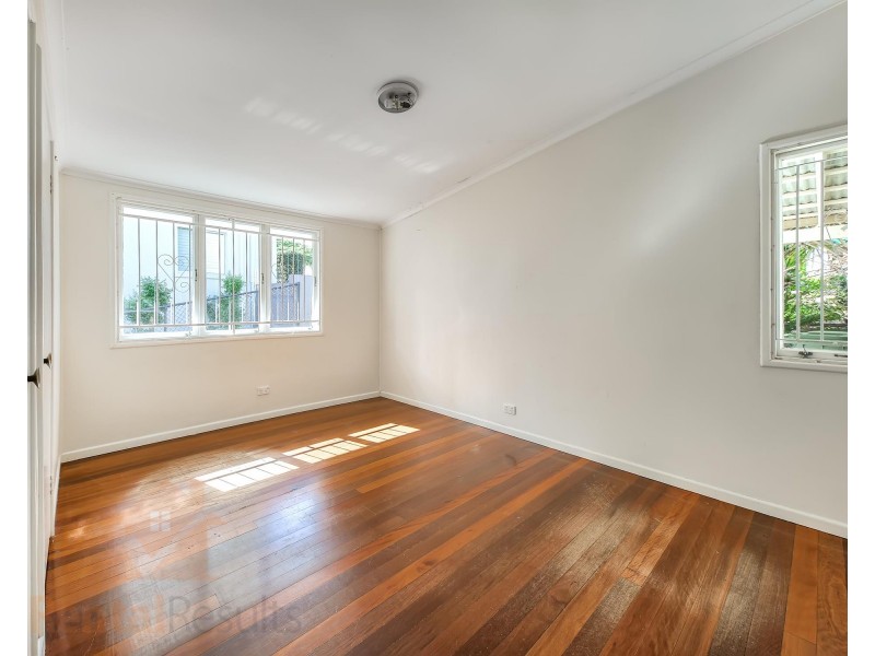 116 Central Avenue, St Lucia QLD 4067