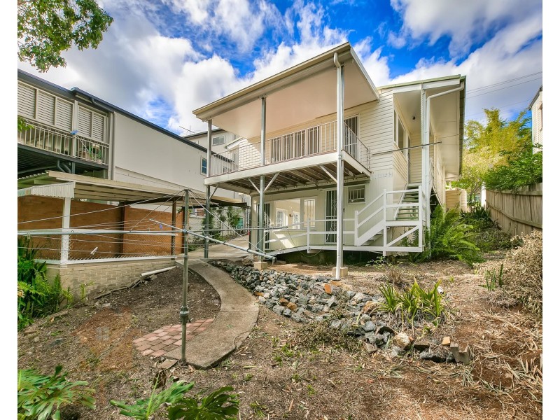 116 Central Avenue, St Lucia QLD 4067
