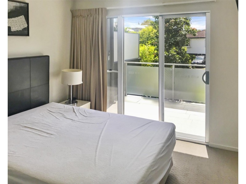 2/2 Barramul Street, Bulimba QLD 4171