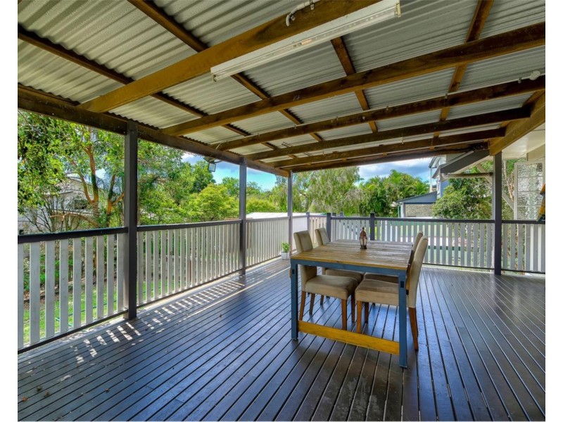 4 Thirteenth Avenue, Kedron QLD 4031