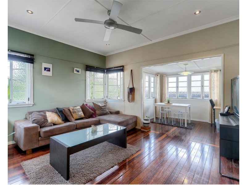 4 Thirteenth Avenue, Kedron QLD 4031