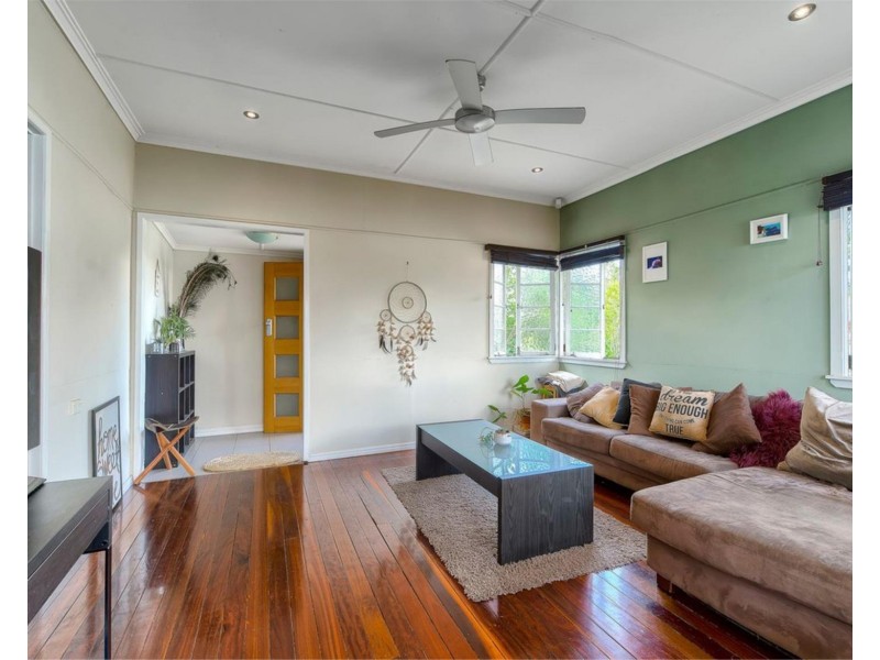 4 Thirteenth Avenue, Kedron QLD 4031