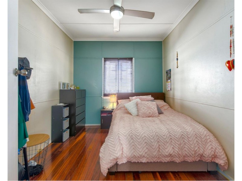 4 Thirteenth Avenue, Kedron QLD 4031