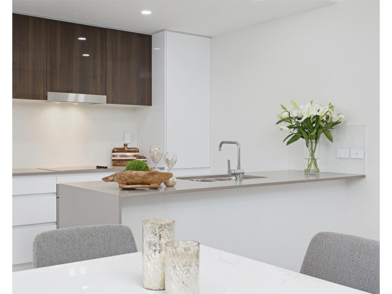 605/8 Hunt Street, Hamilton QLD 4007