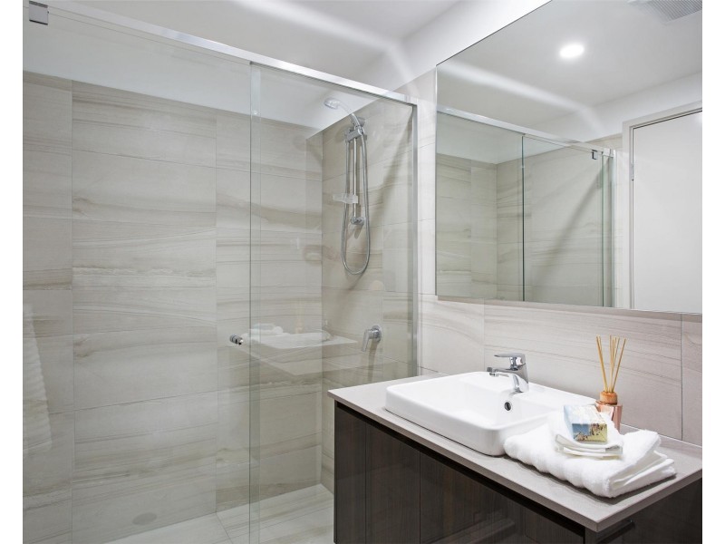 605/8 Hunt Street, Hamilton QLD 4007