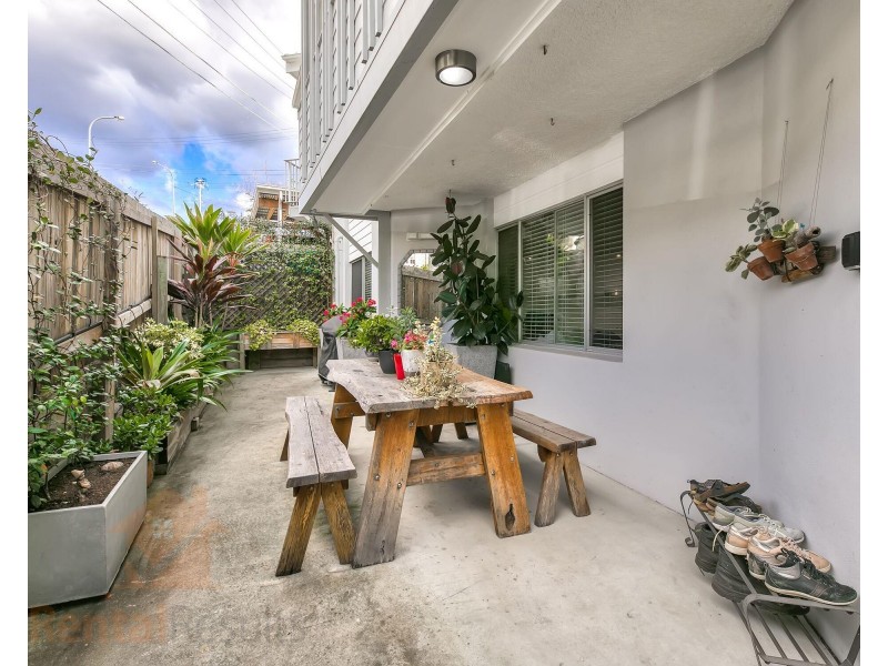 4/1 Jacaranda Lane, Red Hill QLD 4059