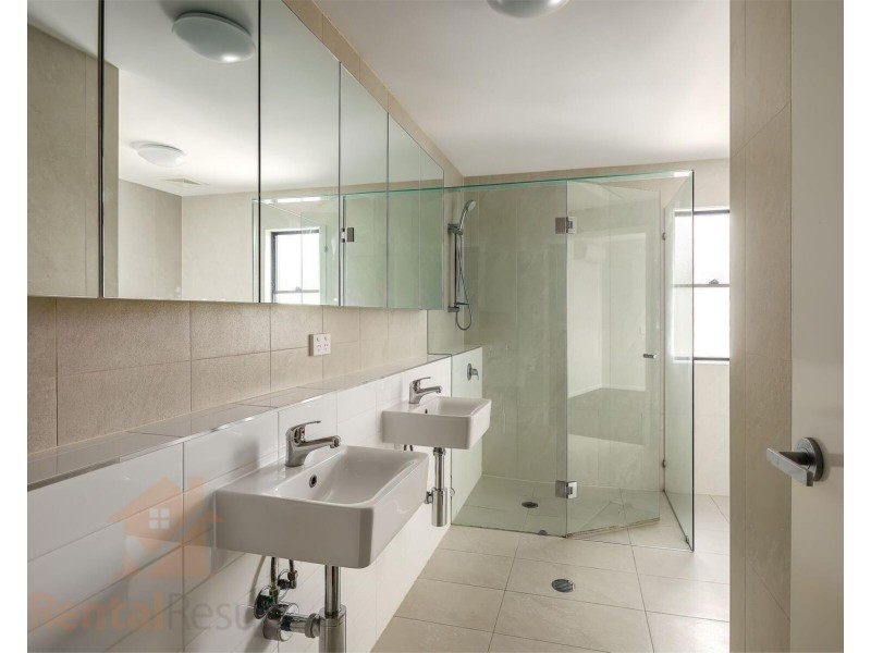 8/20 Queens Road, Taringa QLD 4068