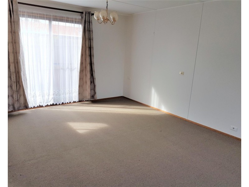 23 Campaspe Crescent, Brookfield VIC 3338