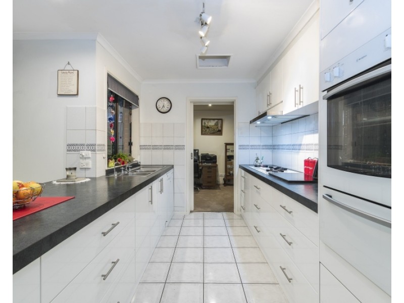 9 Lemco Walk, Delahey VIC 3037