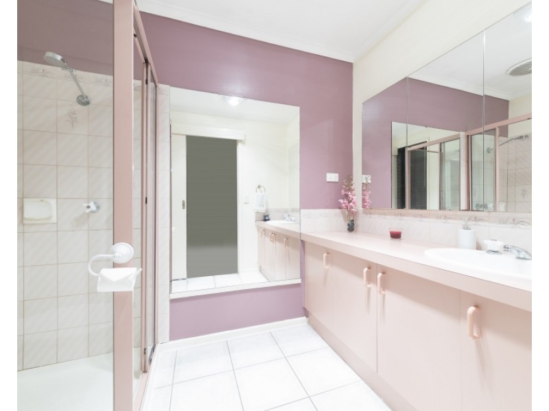 9 Lemco Walk, Delahey VIC 3037