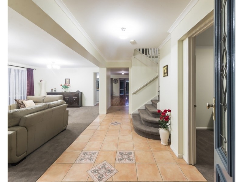 6  Barwon Street, Taylors Hill VIC 3037