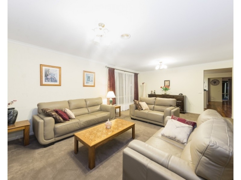 6  Barwon Street, Taylors Hill VIC 3037