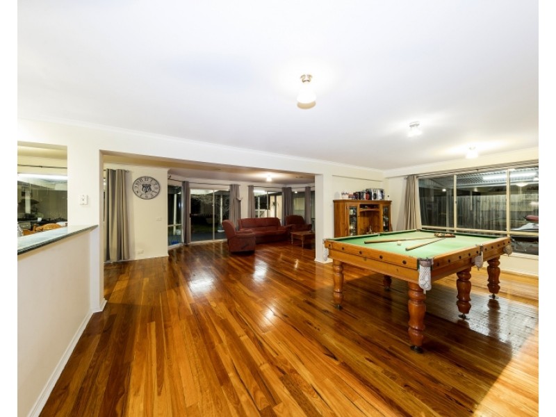 6  Barwon Street, Taylors Hill VIC 3037