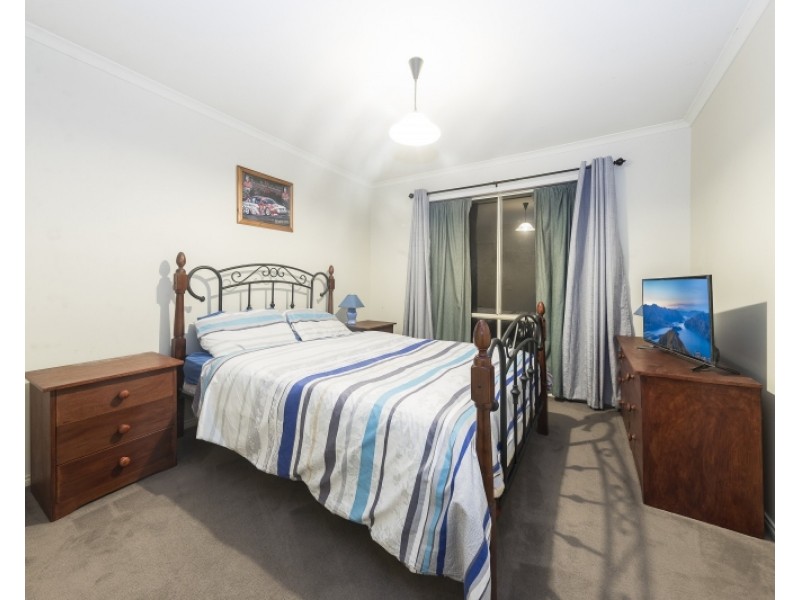 6  Barwon Street, Taylors Hill VIC 3037
