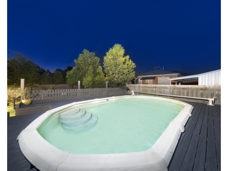 6  Barwon Street, Taylors Hill VIC 3037