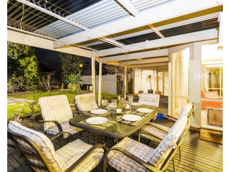 6  Barwon Street, Taylors Hill VIC 3037