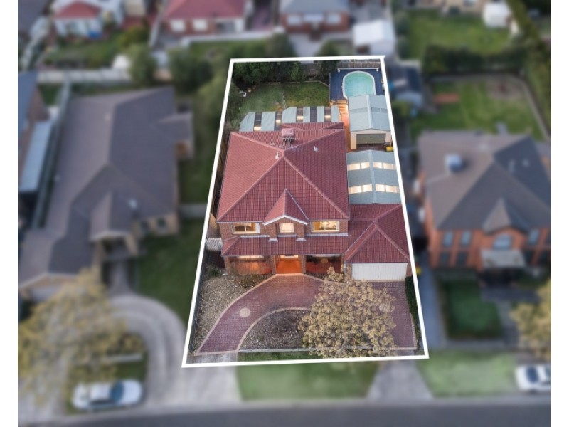 6  Barwon Street, Taylors Hill VIC 3037