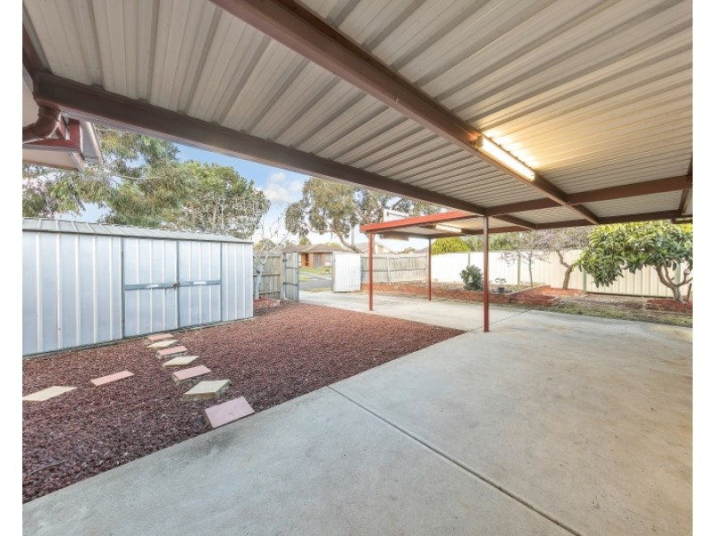 5  Tremaine Ave, Kings Park VIC 3021