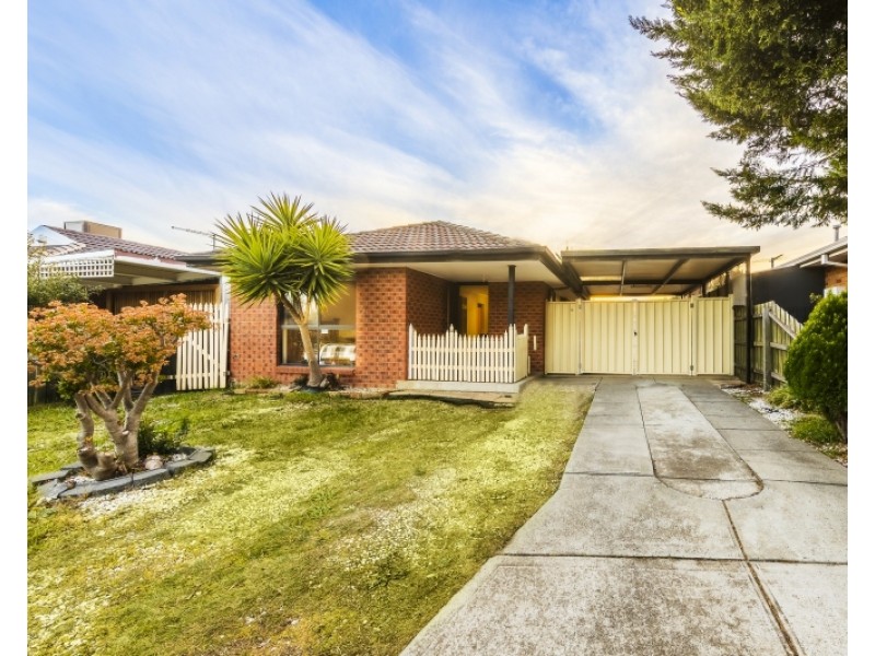 13 Barley Court, Delahey VIC 3037