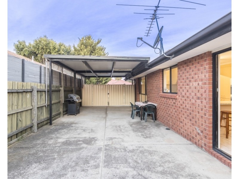 13 Barley Court, Delahey VIC 3037
