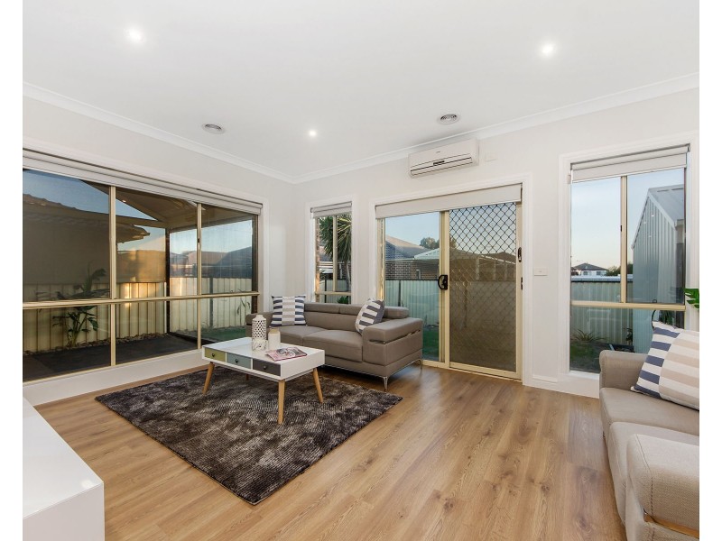 29 Loddon Drive, Taylors Hill VIC 3037