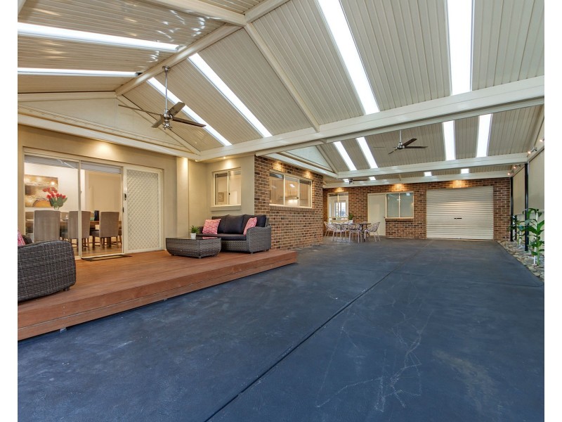 29 Loddon Drive, Taylors Hill VIC 3037