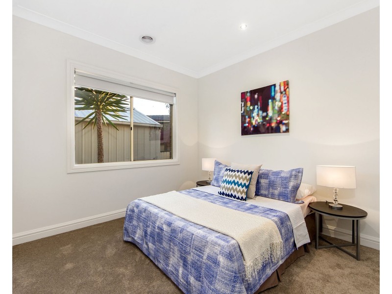 29 Loddon Drive, Taylors Hill VIC 3037