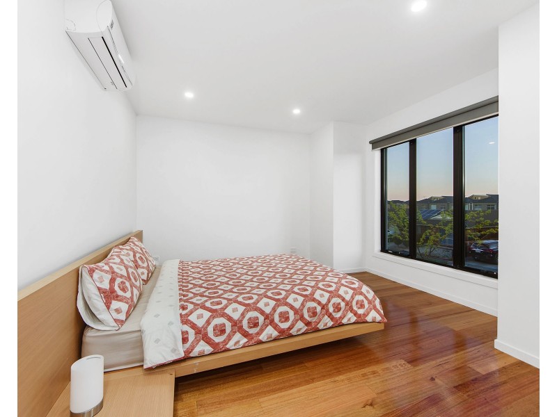 102 Allenby Road, Hillside VIC 3037