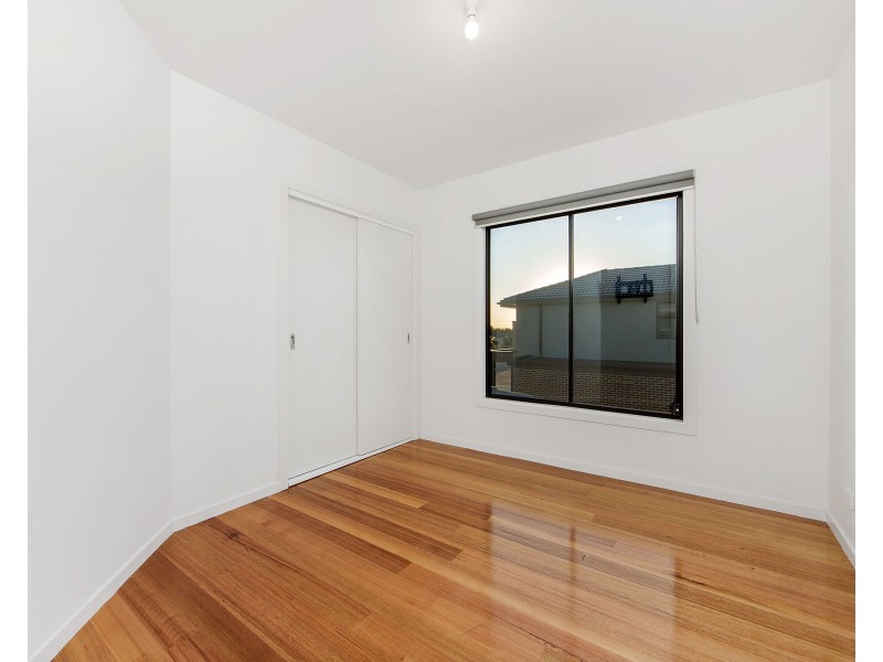 102 Allenby Road, Hillside VIC 3037