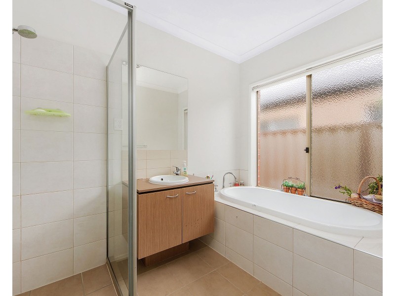 13 Slayton Road, Truganina VIC 3029