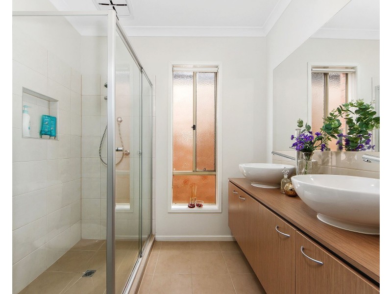 13 Slayton Road, Truganina VIC 3029