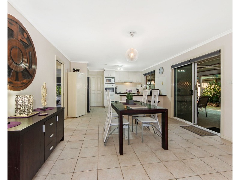 9 Pollock Court, Delahey VIC 3037